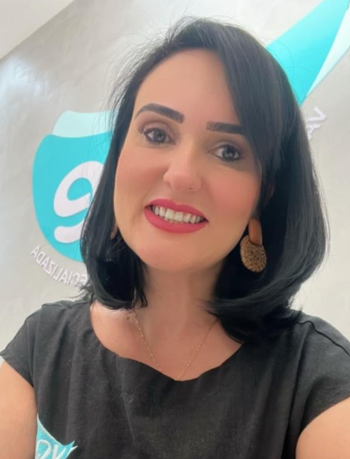 Ana Cláudia Alves Zacarias Lopes